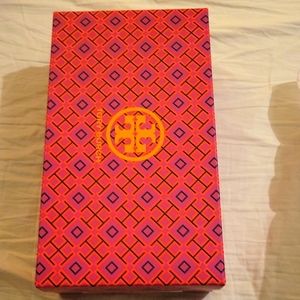 Tory Burch shoe box